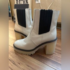 Free People James Chelsea Boot White Leather Lug Sole | NIB Size 38.5 / US 8